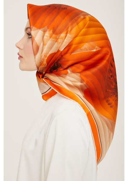 Turuncu Çiçek Desen Sura İpek Eşarp 9100 - 31