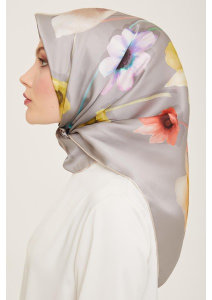 Gri Çiçek Desen Tivil İpek Eşarp 9105 - 82 modelleri