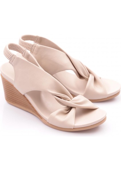 1048-22Y Kadın Dolgu Taban Çapraz Bantlı Sandalet