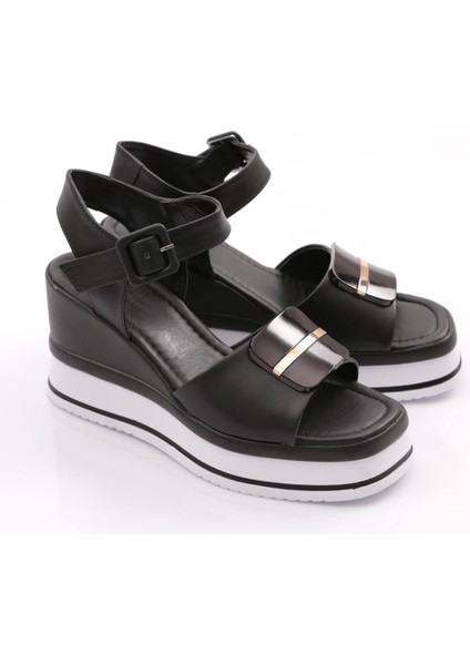 173 Kadin Bilekten Bağlamali Sandalet