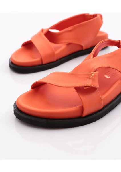3040 Kadin Çapraz Bantli Sandalet fırsatları