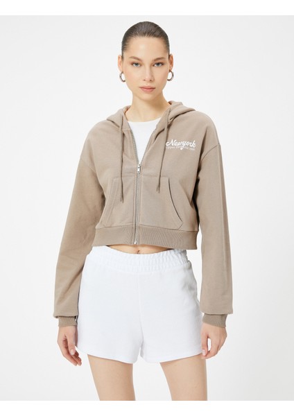 Crop Fermuarlı Sweatshirt Kapüşonlu Cep Detaylı Baskılı Pamuklu modelleri