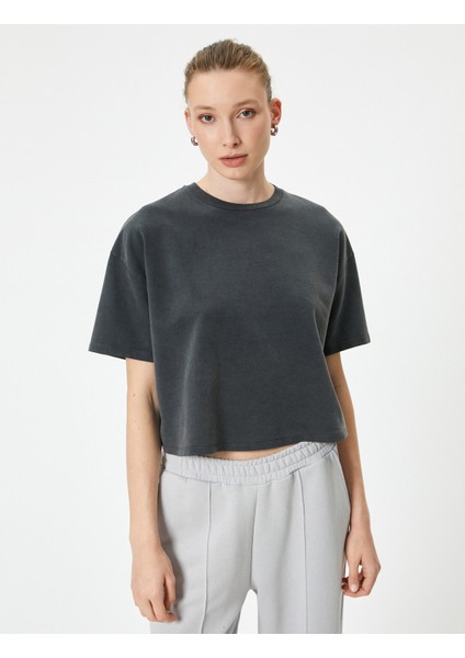 Basic Tişört Kısa Kollu Bisiklet Yaka Pamuklu Standart Kesim modelleri