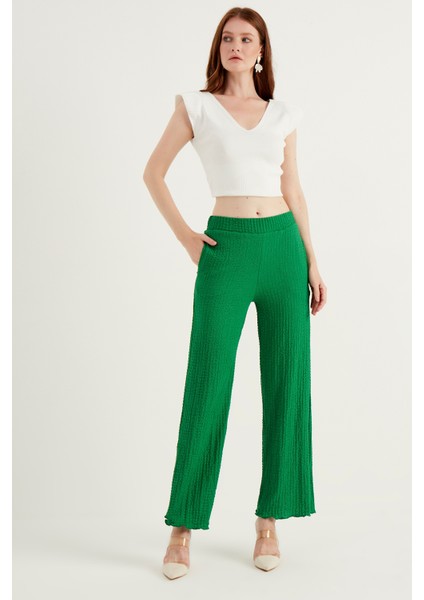 Yesil Desenli Pantalon