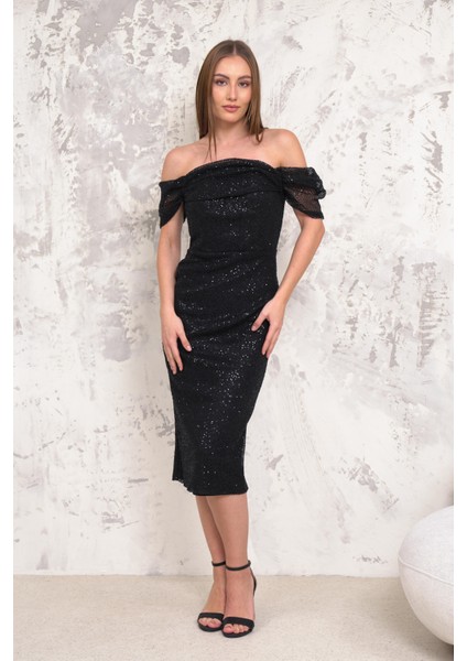 Düşük Kol Pullu Siyah Abiye fırsatları