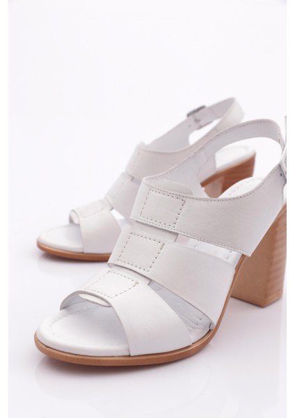 1400 Kadin Topuklu Sandalet fırsatları