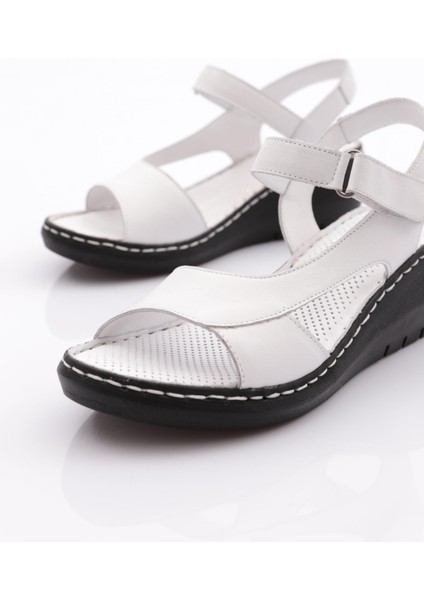 1002 Kadin Bilekten Bağlama Sandalet fırsatları