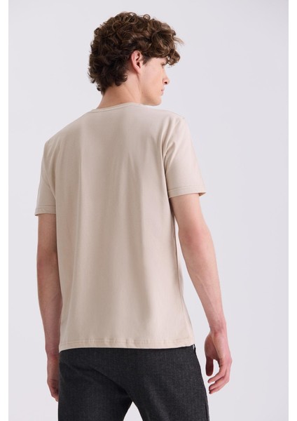 Bej Slim Fit Bisiklet Yaka T-Shirt fırsatları