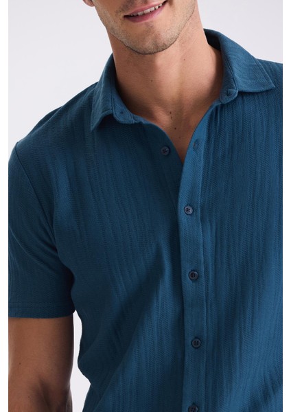 Lacivert Slim Fit Düğmeli Gömlek Yaka T-Shirt modelleri