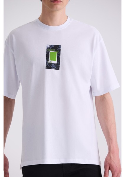 Beyaz Over Size Baskılı Bisiklet Yaka T-Shirt