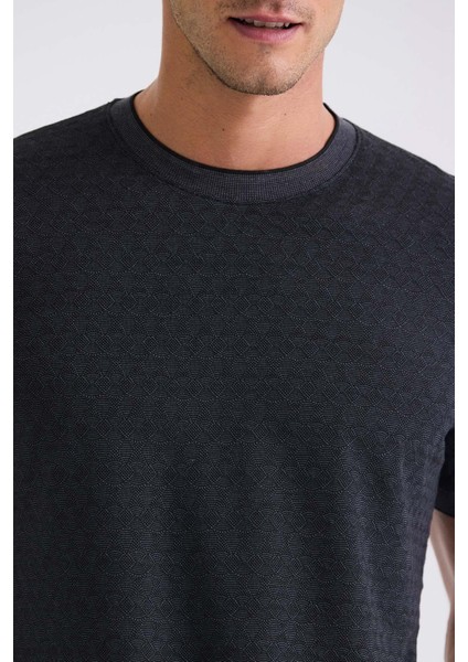 Siyah Slim Fit Bisiklet Yaka T-Shirt modelleri