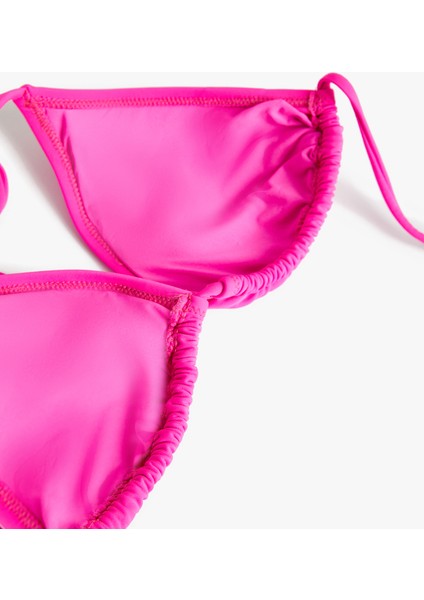 Üçgen Bikini Üstü Çapraz Basic Kaplı