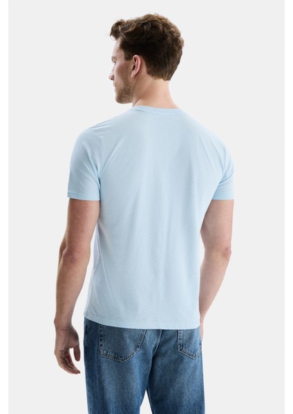 Bass Gök Mavisi Bisiklet Yaka Baskılı Standard Fit Erkek Tshirt fırsatları