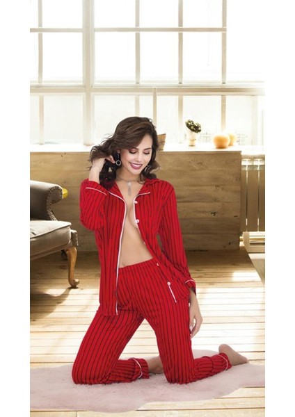 Uzun Kollu Ince Dügmeli Kırmızı Çizgili Desenli Kadın Pijama Takımı
