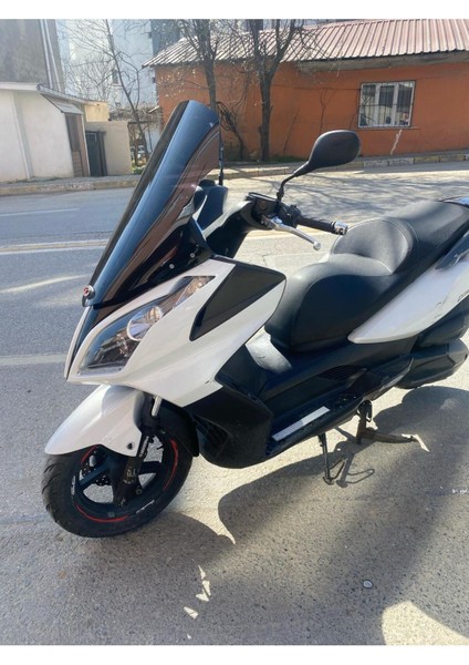 Kymco Downtown 200 300 Ön Cam 2010 2015 Modellere Uyar 67CM  Siyah Renk  4mm Orjinal Boy