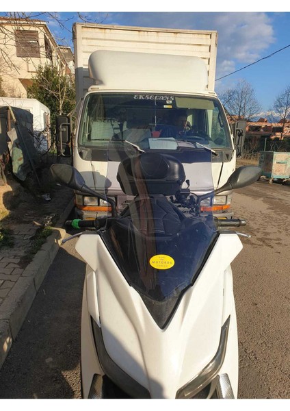 Yamaha Xmax 250 Ön Cam 2014 2017 Modellere Uyar 58CM  Açıkfüme Renk   4mm Orta Boylu