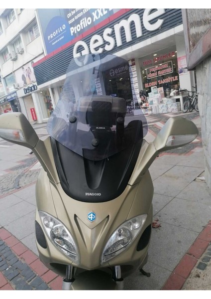 Piaggio X9  Ön Cam 2004 2007 Modellere Uyar 49CM Açıkfüme Renk   4mm Uzun Boylu