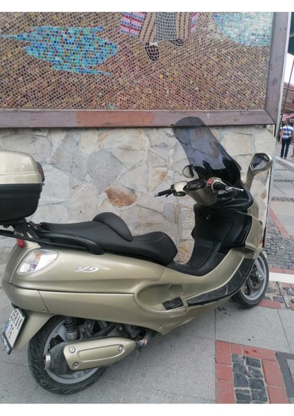 Piaggio X9  Ön Cam 2004 2007 Modellere Uyar 49CM Açıkfüme Renk   4mm Uzun Boylu