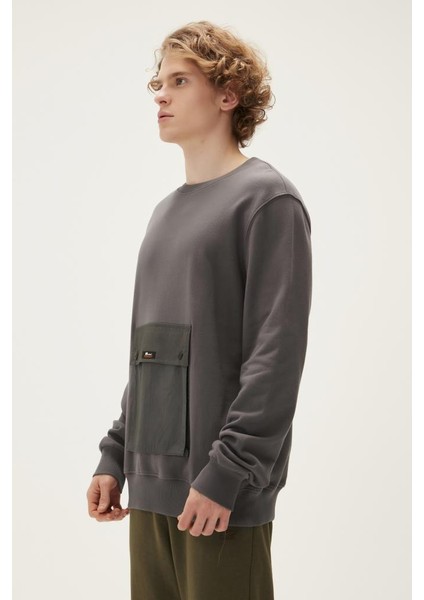 Kangaroo Crewneck Asphalt