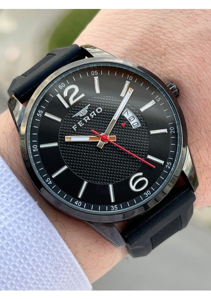 Takvimli Siyah Renk Slikon Kordon 30 mt Su Geçirmez Erkek Kol Saat EFM31359-J22