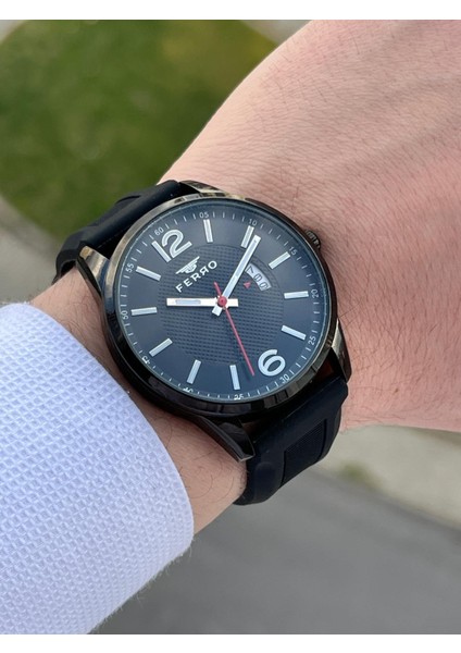 Takvimli Siyah Renk Slikon Kordon 30 mt Su Geçirmez Erkek Kol Saat EFM31359-J22 fiyatları