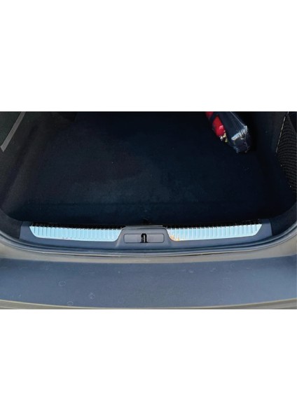 Peugeot 408 Krom Set 2022> 2 Parça Paslanmaz Çelik (Arka Tampon + Bagaj Iç Eşiği) fırsatları