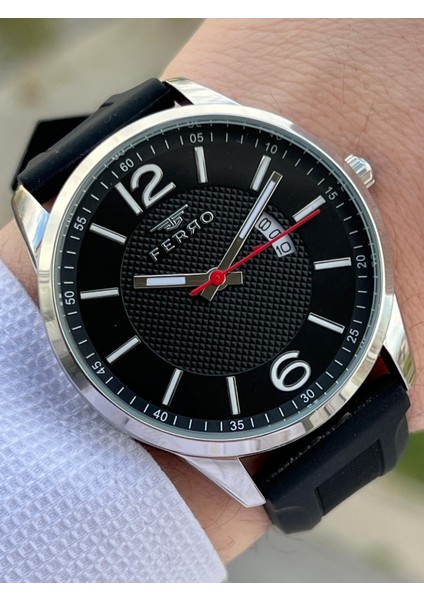 Takvimli Siyah Renk Slikon Kordon 30 mt Su Geçirmez Erkek Kol Saat EFM11316-J22