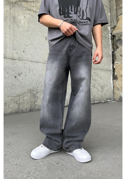 Basic Acid Wash Baggy Jean