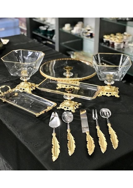 Avangard Gold Döküm Ayak 5 Adet Sunumluk ve Özel Tasarım 5'li Servis Setinden Oluşan Muhteşem Set