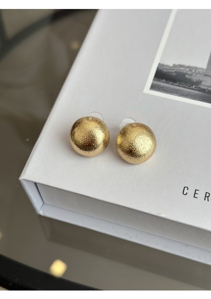 Gold Renk Işleme Detay Top Model Kadın Vip Küpe