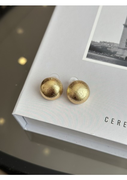 Gold Renk Işleme Detay Top Model Kadın Vip Küpe indirimleri