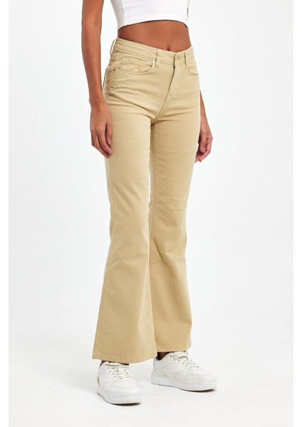 - Kadın Bej Likralı 5 Cep Flare Pantolon modelleri