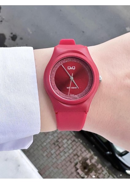 kadın Su Geçirmez Plastik Kordon Kol Saati fiyatları