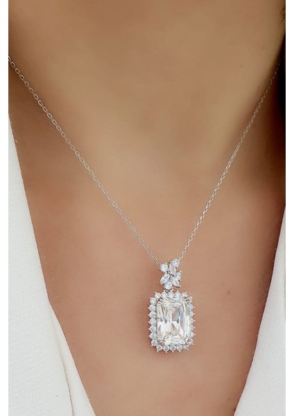 Sky Diamond Mozanit 925 ayar gümüş kolye
