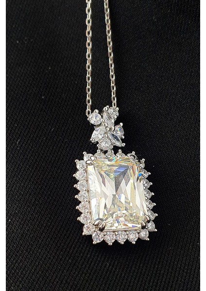 Sky Diamond Mozanit 925 ayar gümüş kolye modelleri