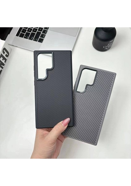 Galaxy S24 Ultra Kılıf Magsafe Şarj Özellikli Karbon Fiber Görünümlü Troy Kapak Siyah