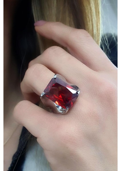 Kırmızı Zirkon Taşlı 925AYAR Gümüş Tasarım Tek Taş Yüzük