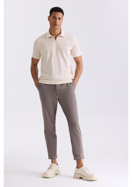 Bej Slim Fit Fermuarlı Polo Yaka T-Shirt fiyatları