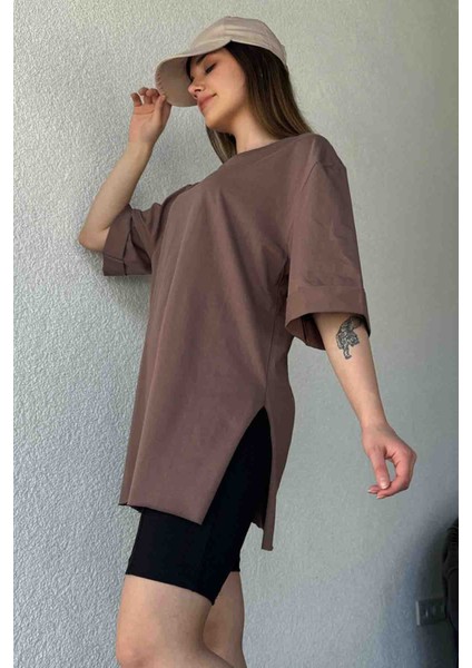 TSR-04306 Kahverengi Duble Kol Yırtmaçlı Basıc Tişört