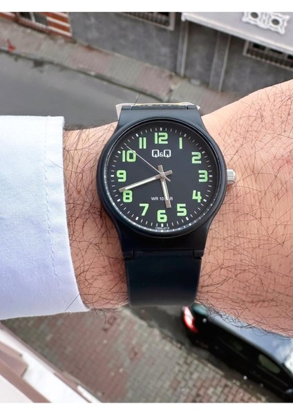 Erkek Su Geçirmez Plastik Kordon Kol Saati fiyatları