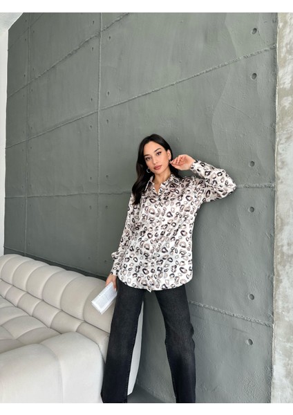 Kadın Oversize Ekru Renk Kahve Öpücük Detaylı Saten Gömlek