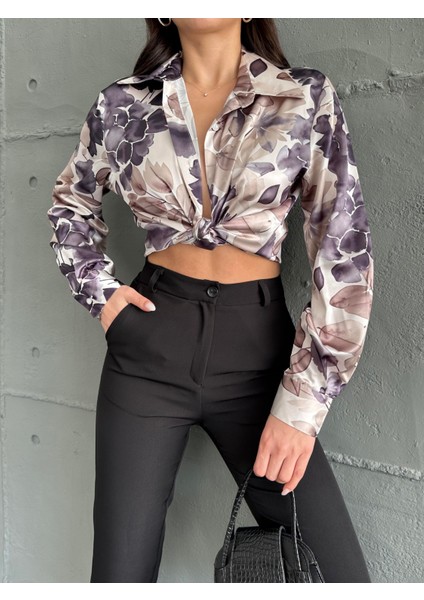 Kadın Oversize Ekru Renk Lacivert Çicek Detaylı Saten Gömlek