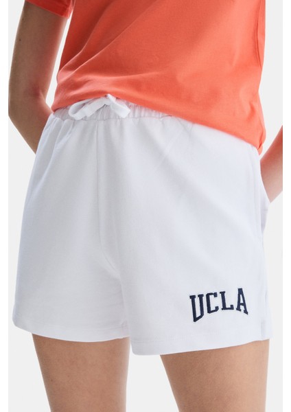 Rosa Beyaz Oversize Nakışlı Oversize Kadın Örme Şort fiyatları