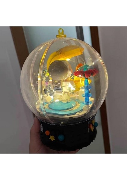 Hsanhe D001-4 LED Işıklı Kürede Astronot ve Ay Yapı Blokları (Yurt Dışından)