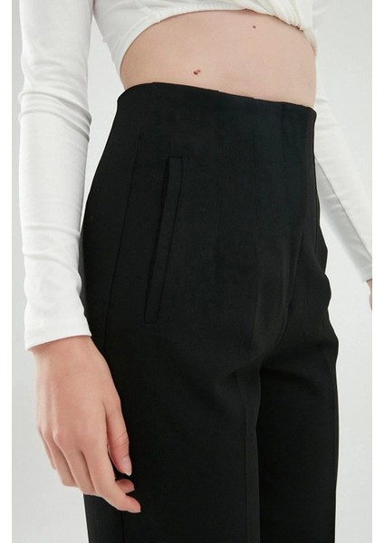 Siyah Pens Detaylı Yüksek Bel Palazzo Pantolon