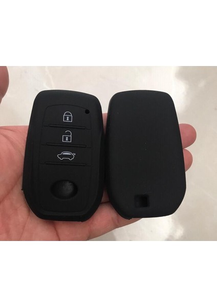 Corolla Cross Hilüx Yaris Cross Uyumlu Anahtar Koruma Kılıfı 3 Tuşlu Logo Yeri Önde Olan Model