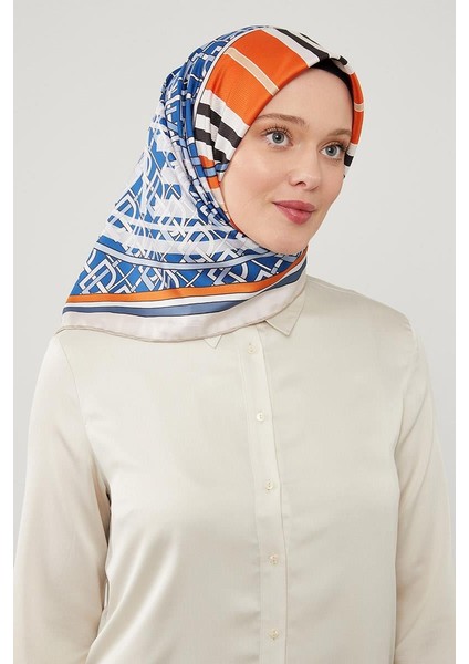 Turuncu Yazı Baskılı Trend Twill Eşarp