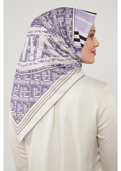 Lila Yazı Baskılı Trend Twill Eşarp fiyatları