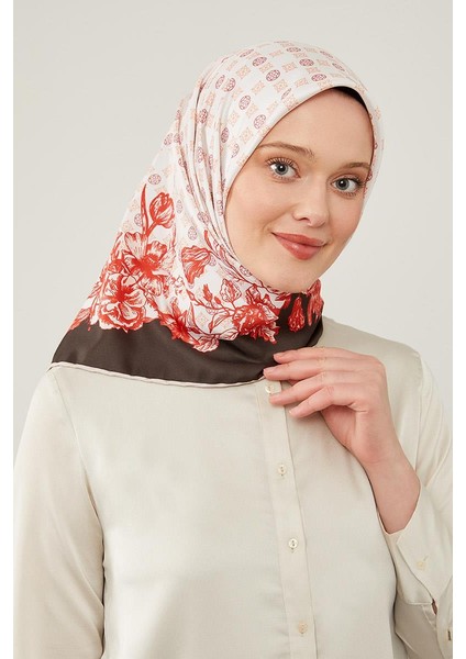 Kırmızı Nostaljik Desen Trend Twill Eşarp fiyatları