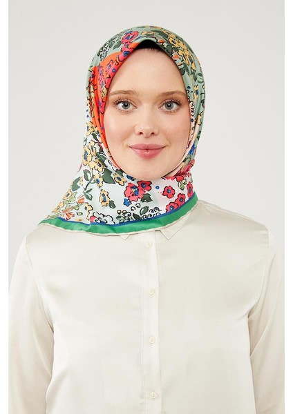 Yeşil Mine Çiçeği Trend Twill Eşarp modelleri